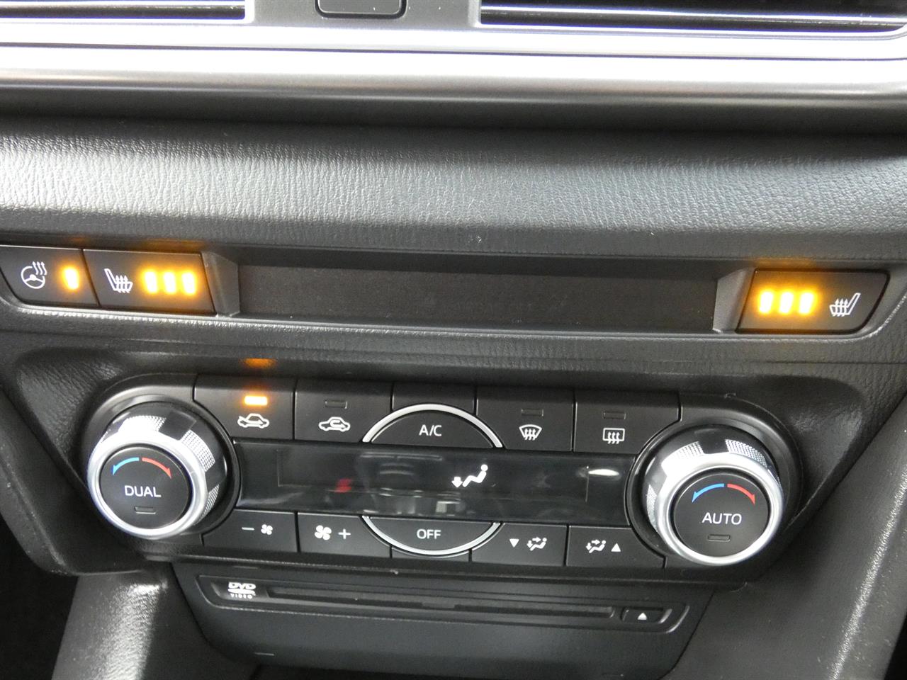 2019 Mazda AXELA