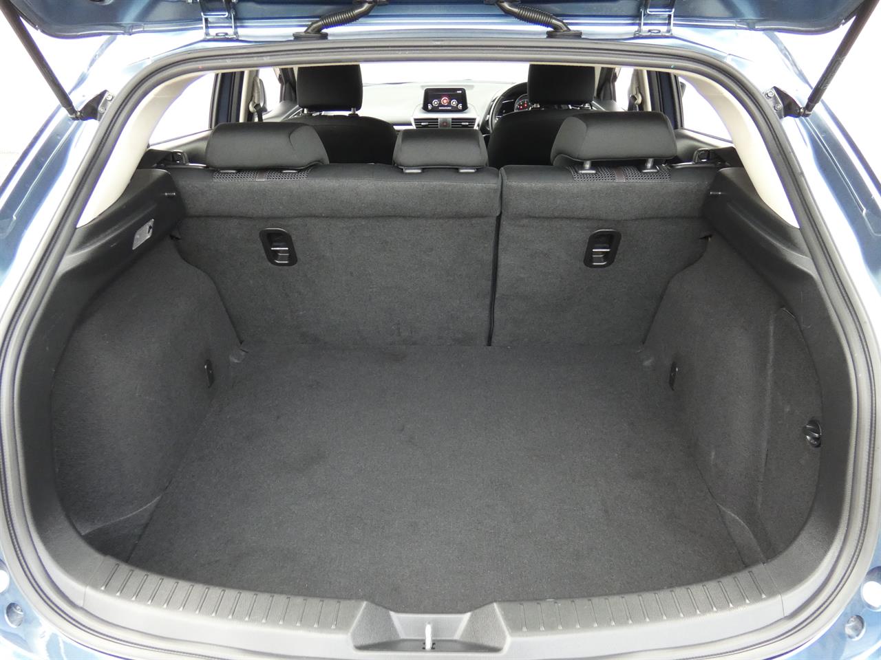 2019 Mazda AXELA