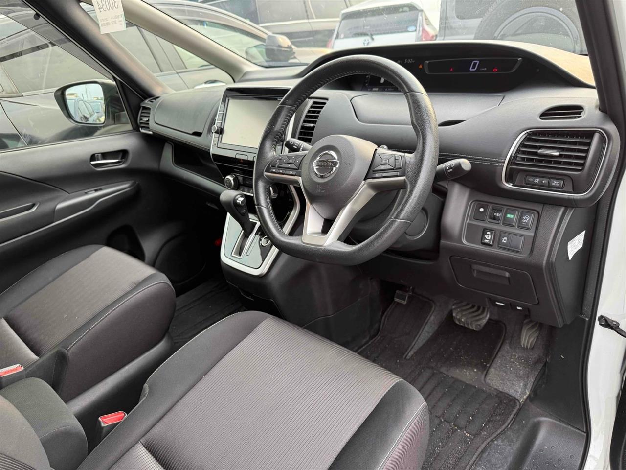 2017 Nissan SERENA
