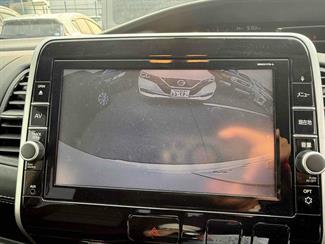 2017 Nissan SERENA - Thumbnail