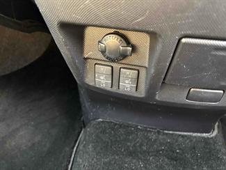 2015 Toyota Estima - Thumbnail