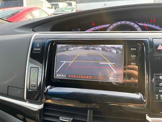 2015 Toyota Estima - Thumbnail