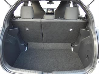 2021 Toyota YARIS - Thumbnail