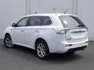 2017 Mitsubishi OUTLANDER - Thumbnail