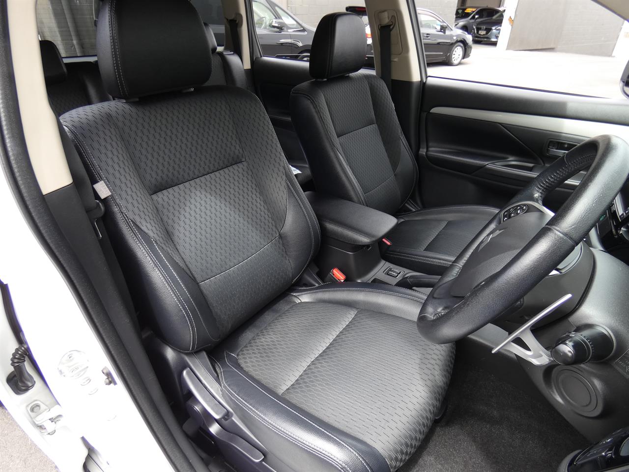 2017 Mitsubishi OUTLANDER