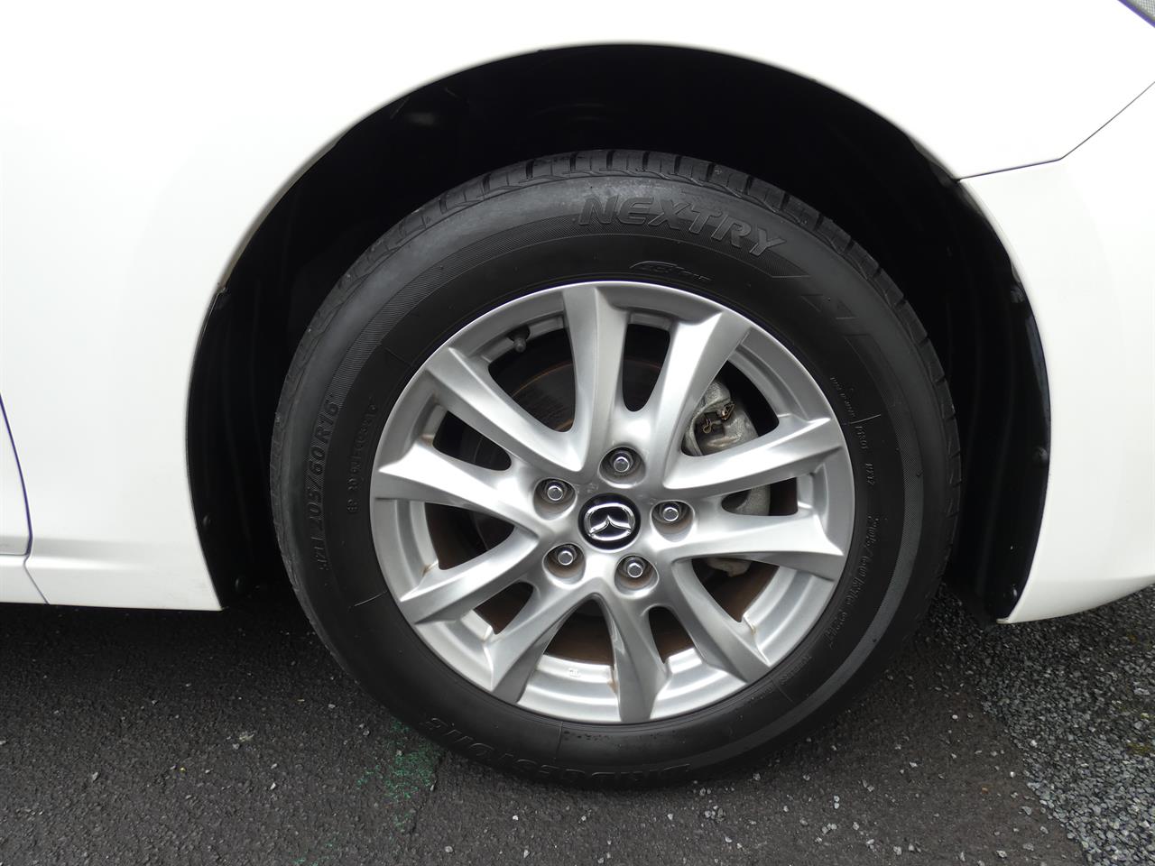 2015 Mazda AXELA