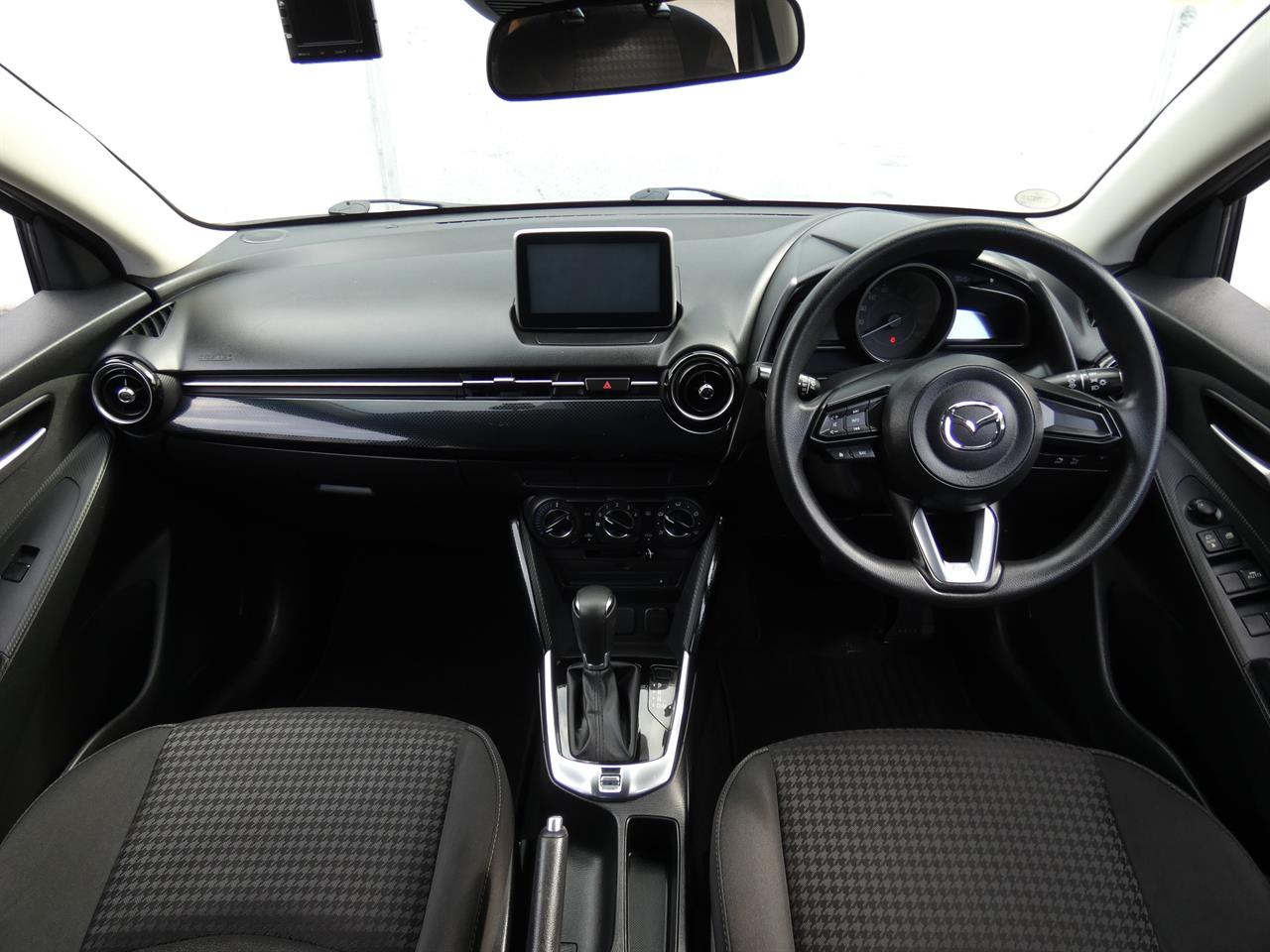 2017 Mazda DEMIO