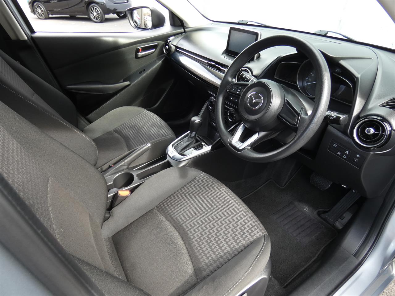 2017 Mazda DEMIO