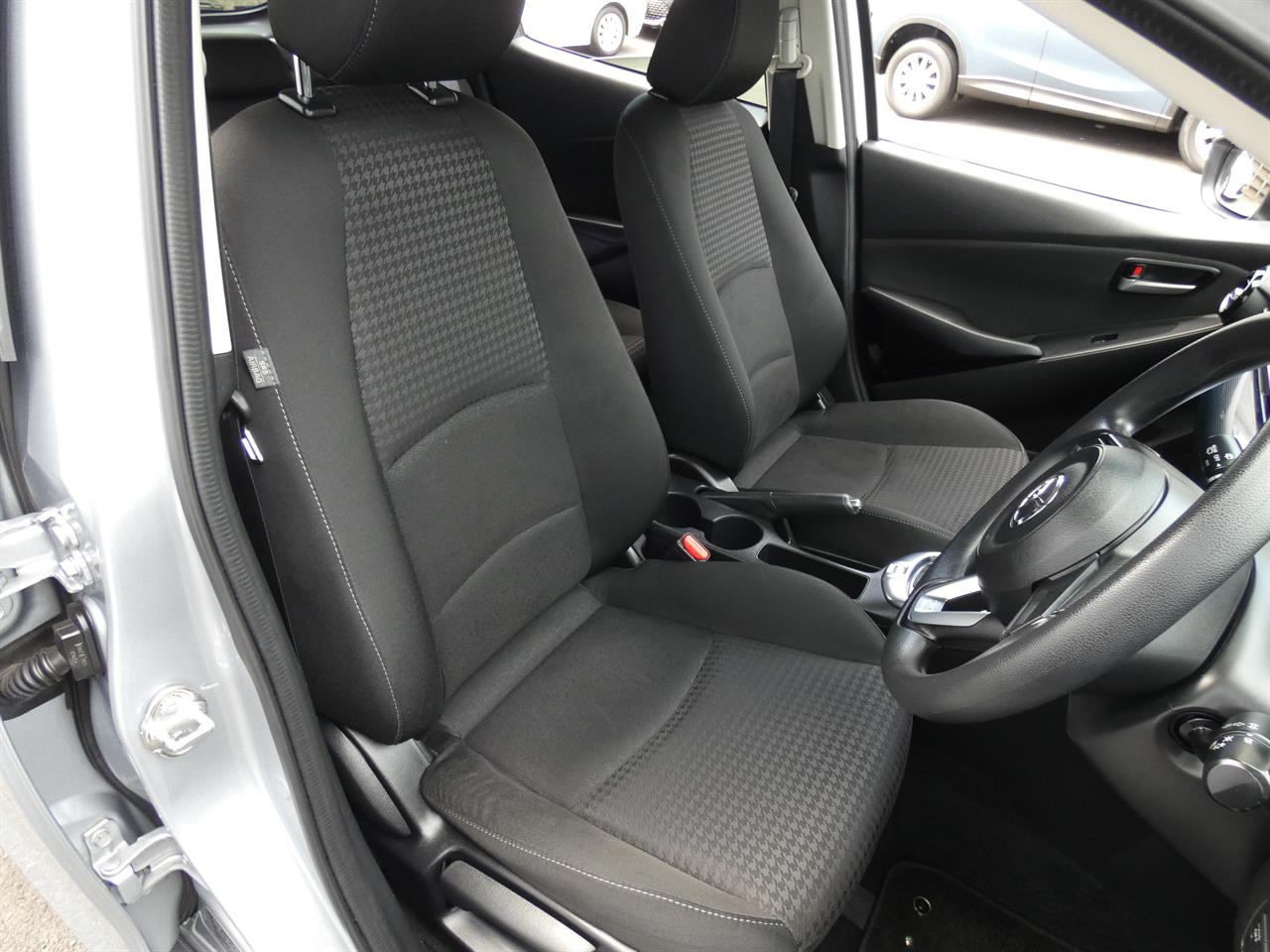 2017 Mazda DEMIO