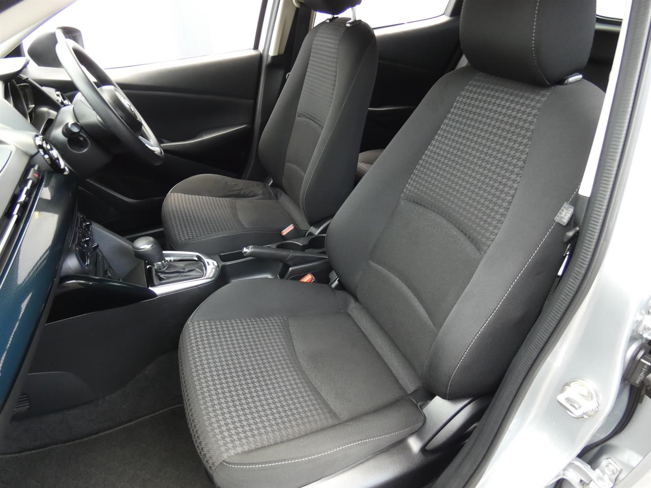 2017 Mazda DEMIO