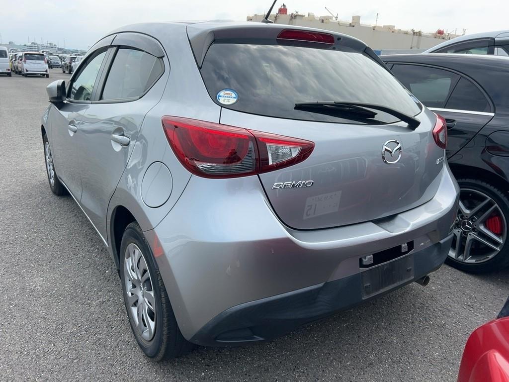 2016 Mazda DEMIO