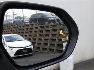 2020 Toyota YARIS - Thumbnail