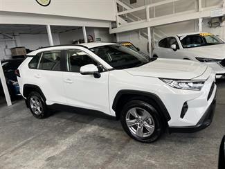 2023 Toyota RAV4 - Thumbnail