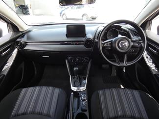 2020 Mazda 2 - Thumbnail