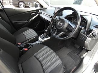 2020 Mazda 2 - Thumbnail