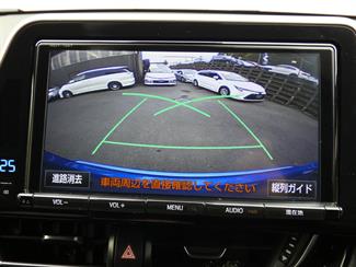 2017 Toyota C-HR - Thumbnail