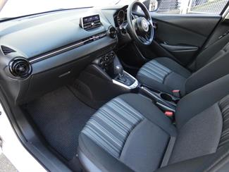 2020 Mazda 2 - Thumbnail