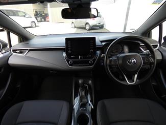 2020 Toyota COROLLA - Thumbnail