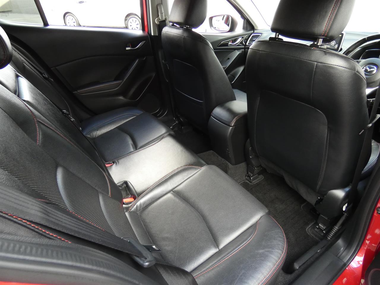 2016 Mazda AXELA