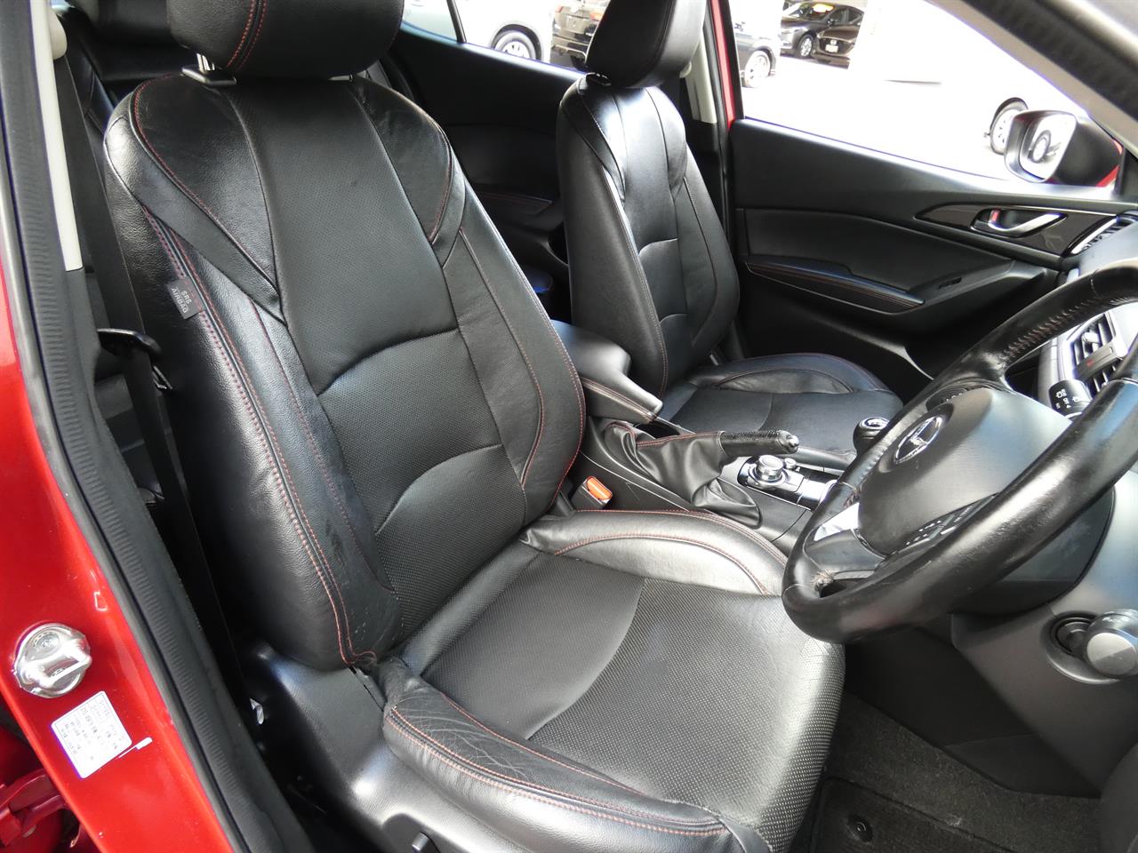 2016 Mazda AXELA