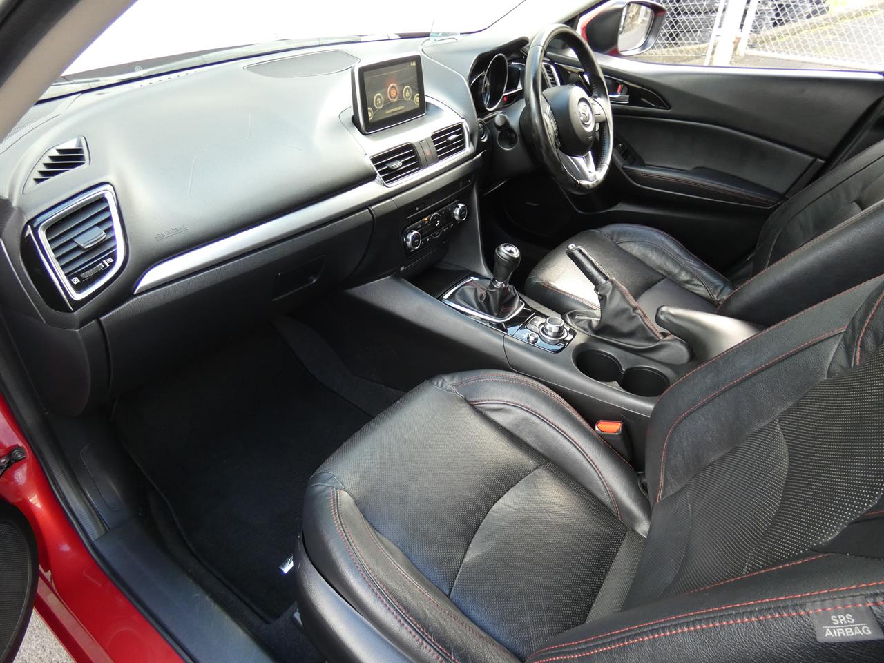 2016 Mazda AXELA
