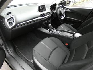 2018 Mazda Mazda3 - Thumbnail