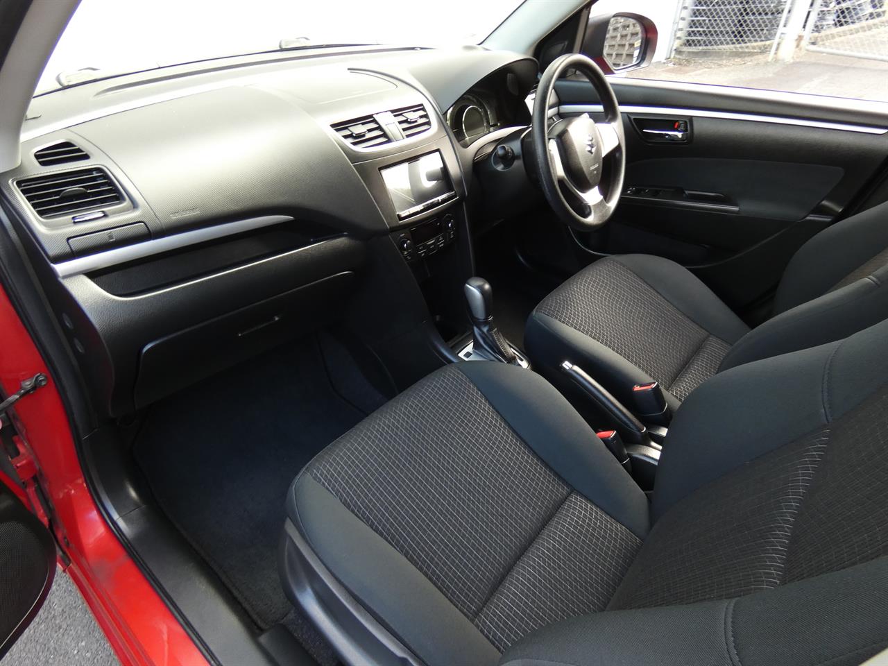 2014 Suzuki SWIFT