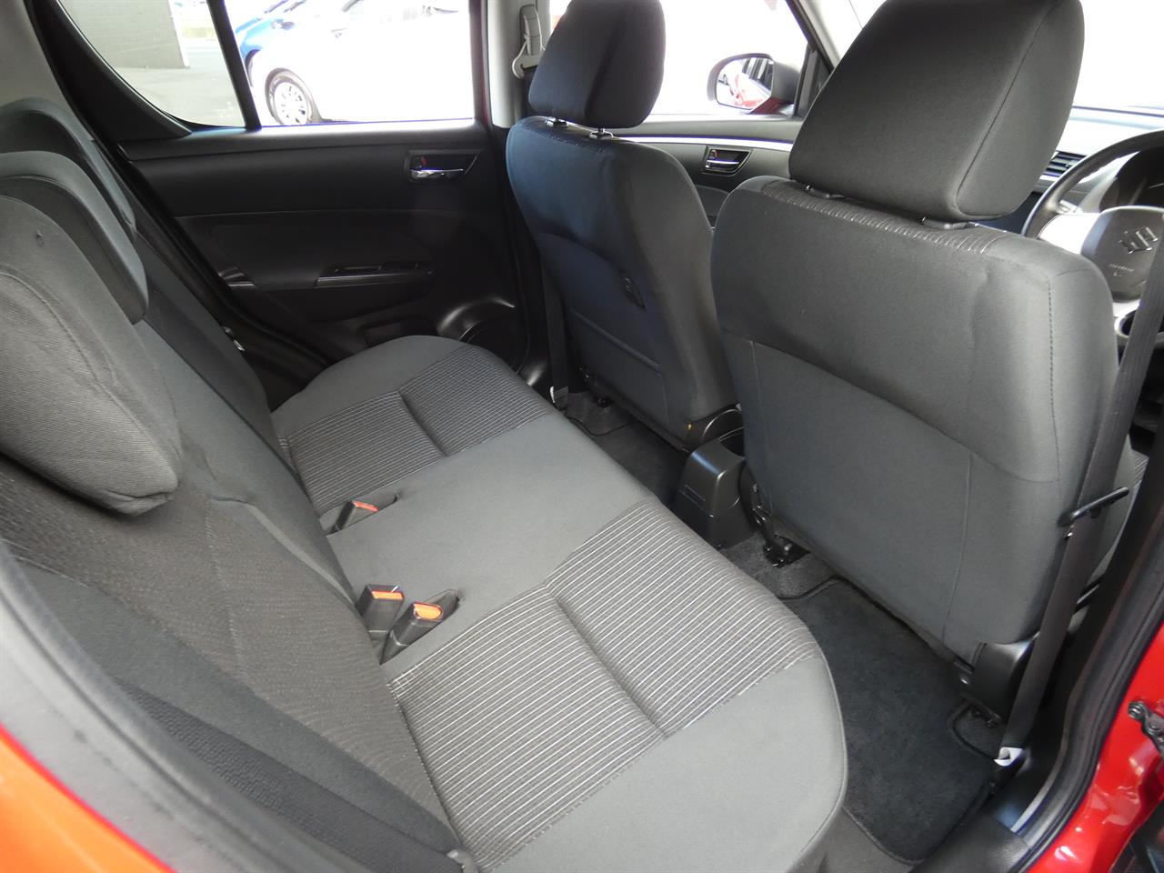 2014 Suzuki SWIFT