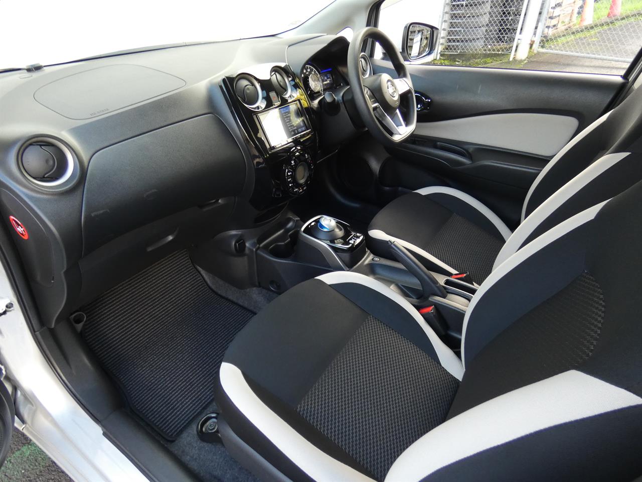 2021 Nissan NOTE