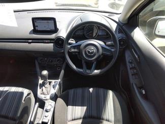 2020 Mazda 2 - Thumbnail