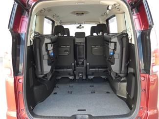 2016 Nissan SERENA - Thumbnail