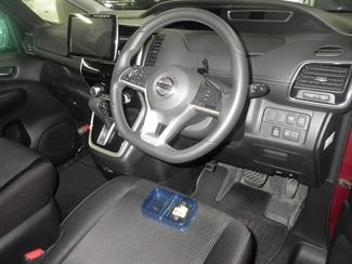 2016 Nissan SERENA - Thumbnail