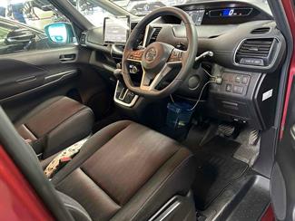 2016 Nissan SERENA - Thumbnail