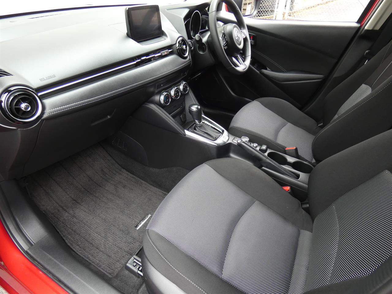 2017 Mazda DEMIO