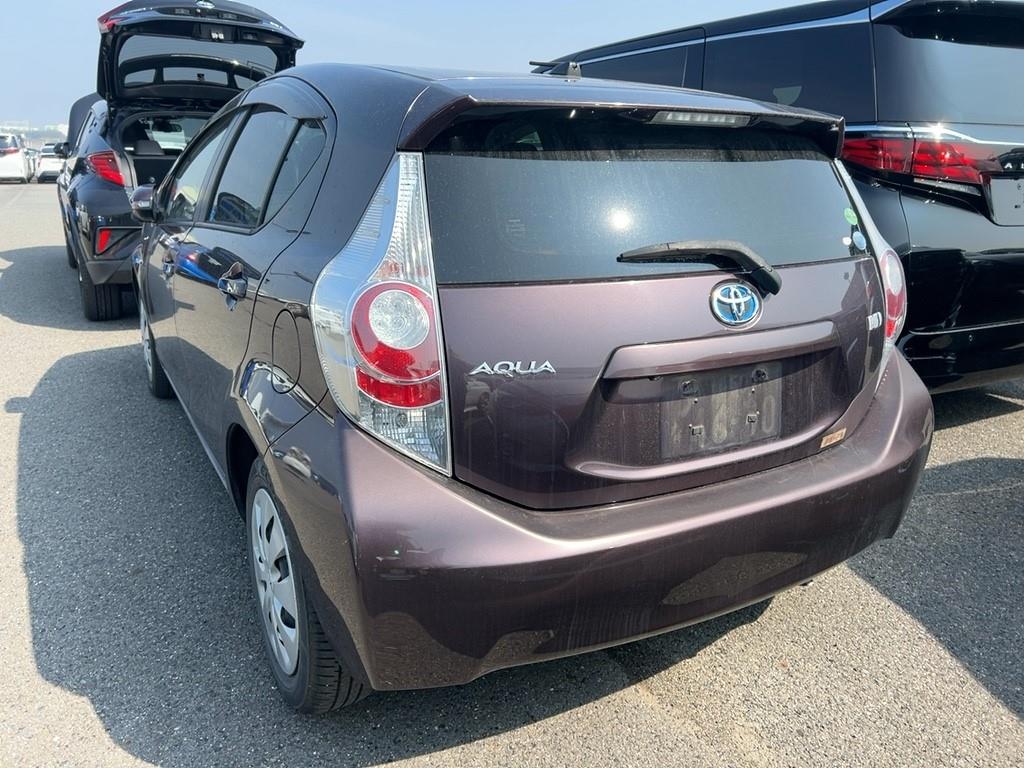2014 Toyota AQUA