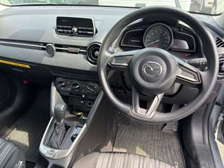 2021 Mazda 2 - Thumbnail