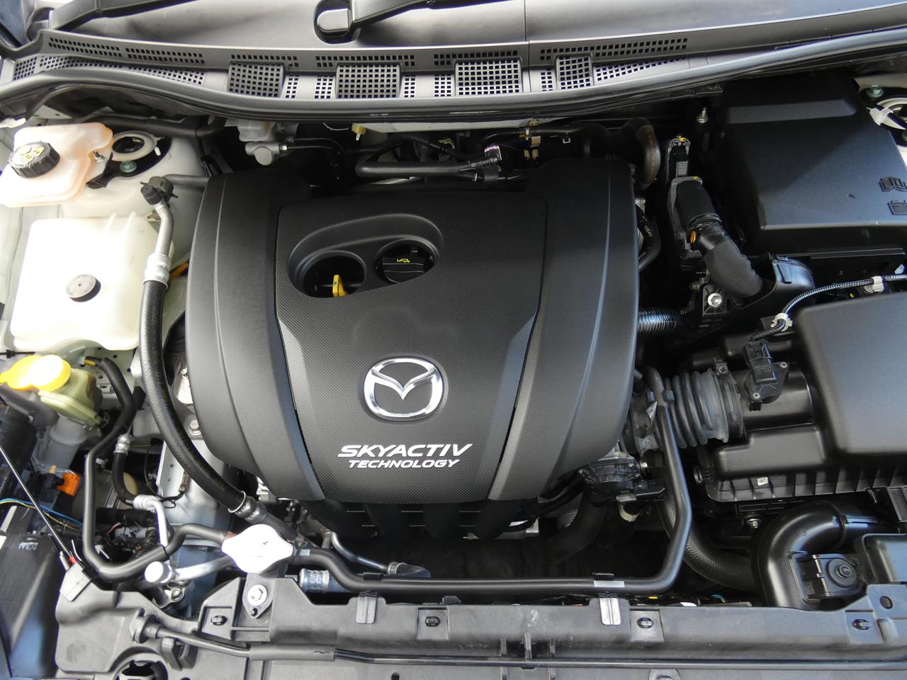 2016 Mazda PREMACY 20S