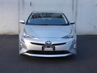 2018 Toyota Prius - Thumbnail
