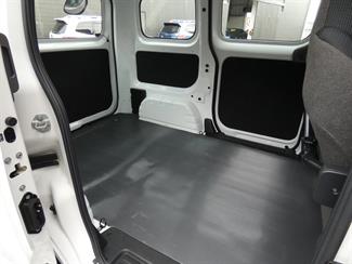 2021 Nissan NV200 - Thumbnail