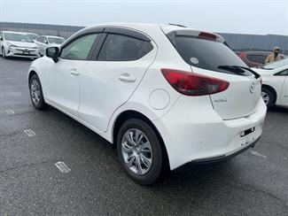 2020 Mazda 2 - Thumbnail