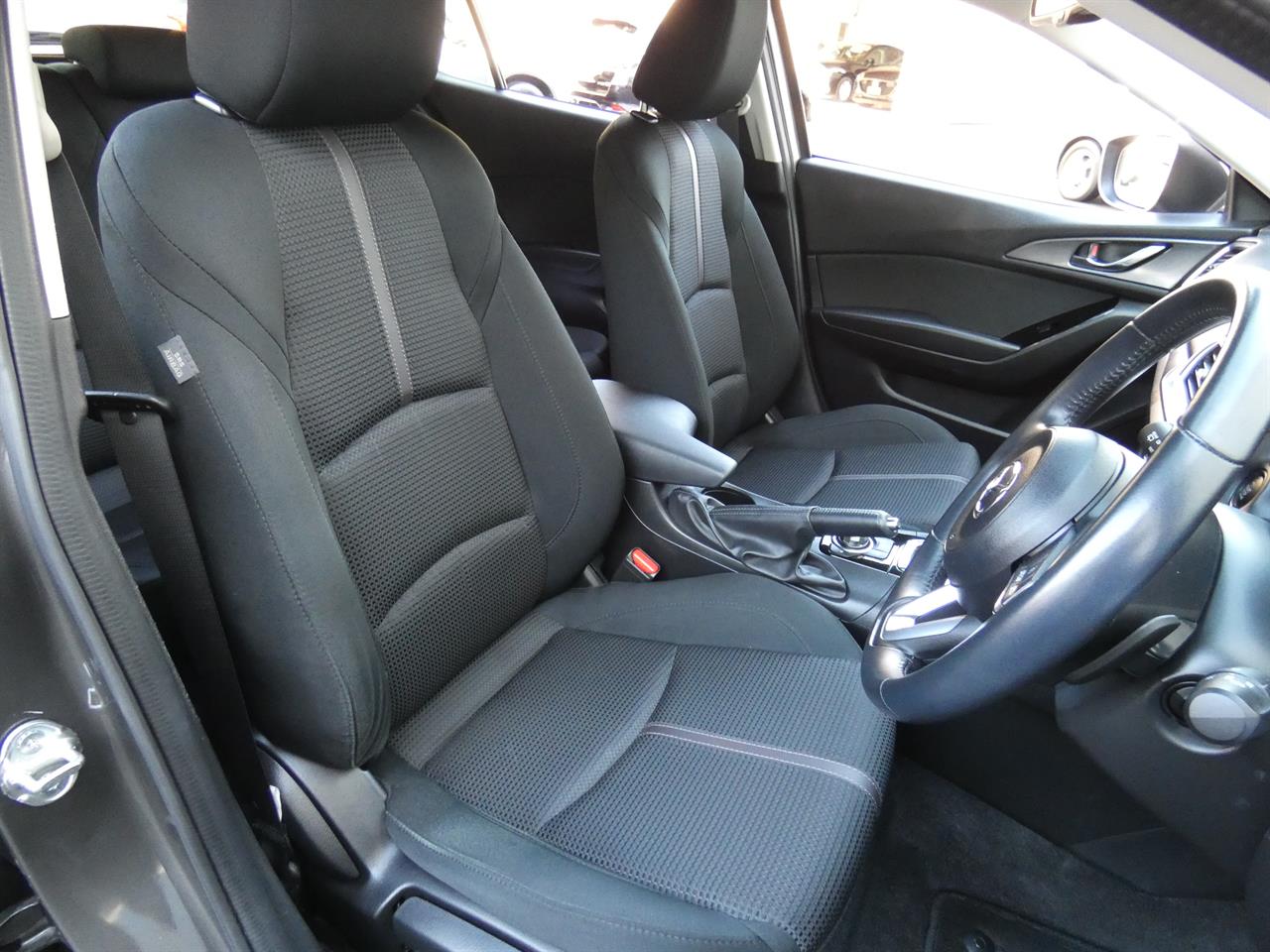 2019 Mazda AXELA