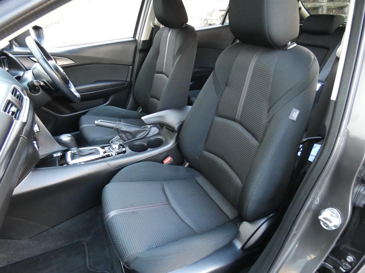 2019 Mazda AXELA