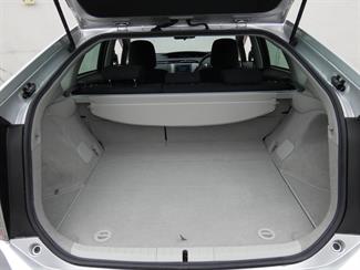 2015 Toyota Prius - Thumbnail