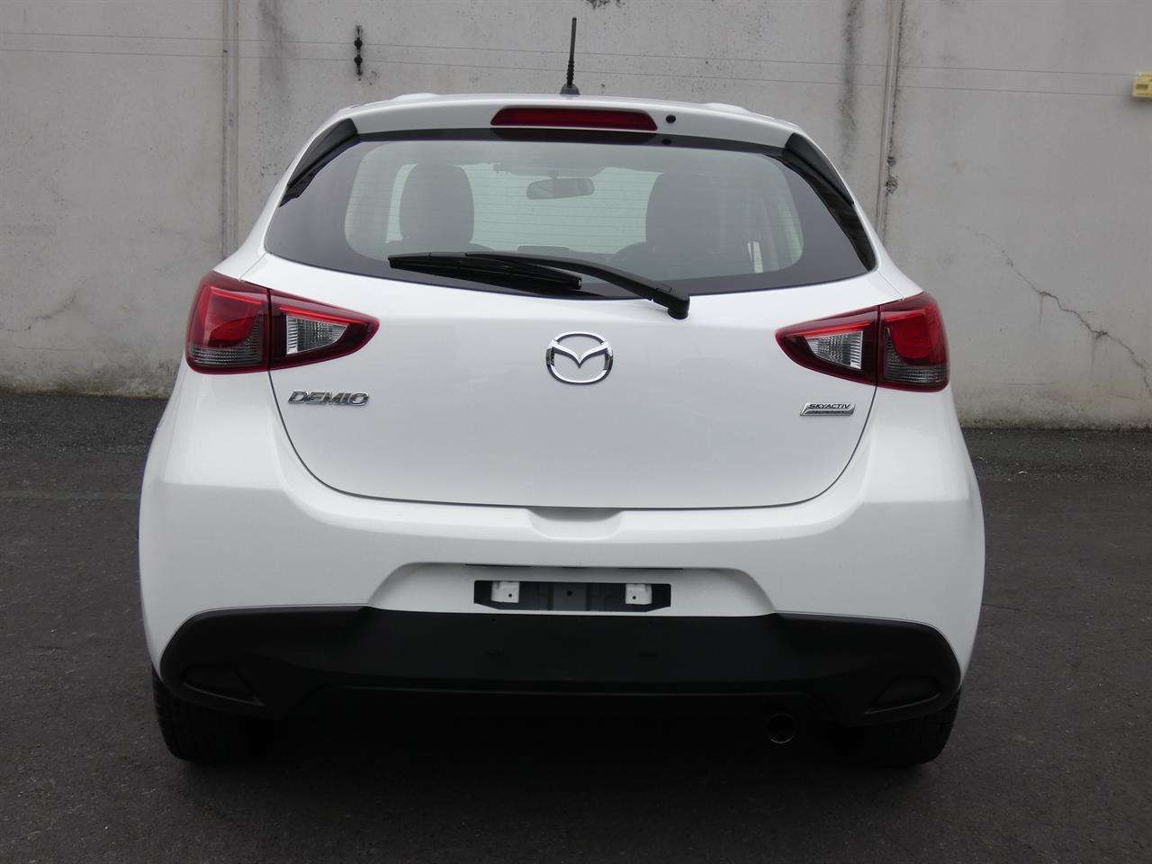 2016 Mazda DEMIO