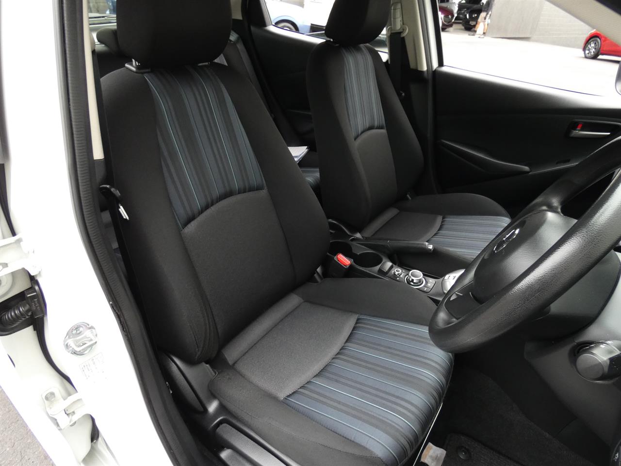 2016 Mazda DEMIO