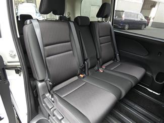 2018 Nissan SERENA - Thumbnail