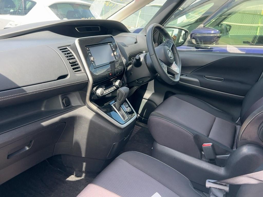 2018 Nissan SERENA