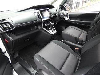 2018 Nissan SERENA - Thumbnail