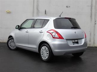2015 Suzuki Swift - Thumbnail