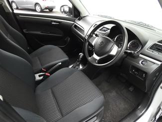 2015 Suzuki Swift - Thumbnail